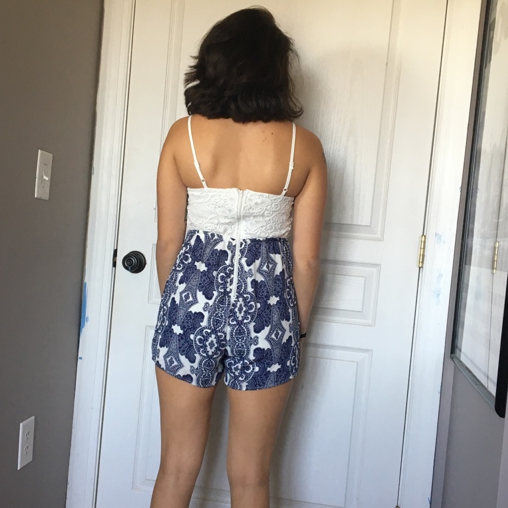 Patterned romper - Picture 2 of 2